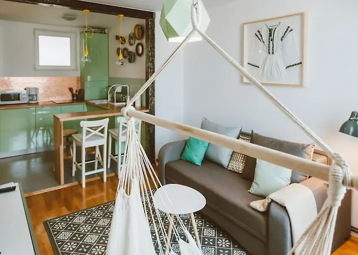 Old Town Boutique * 布加勒斯特